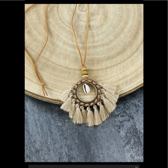 NWT Set of 3 Tassel Leather Necklaces - Picture 3 of 3